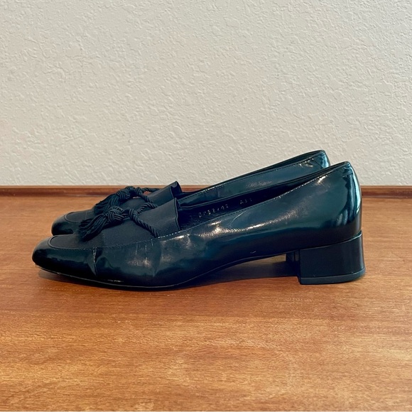Vintage 90s Salvatore Ferragamo Tassel Loafers Black Leather Elastic Vamp Heels - Picture 4 of 14